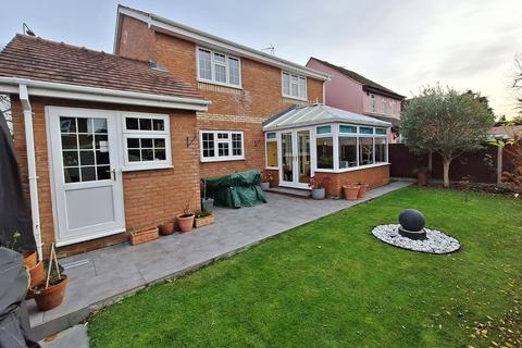 4 bedroom detached house for sale, Bedford Road, Barton-Le-Clay, MK45 4LP