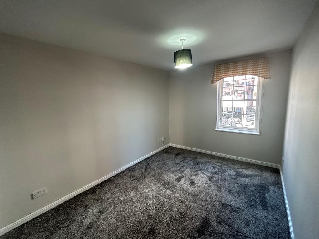 Fox Street, Leith, Edinburgh, EH6 2 bed flat £1,200 pcm (£277 pw)