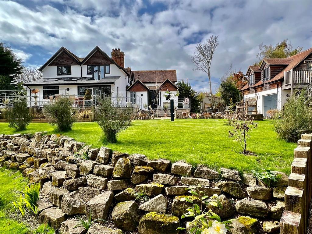 Lymore Valley, Milford On Sea, Lymington, Hampshire, SO41 3 Bed Semi ...