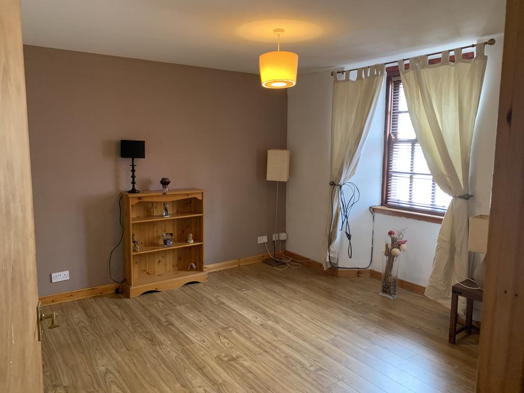 Campbeltown - 2 bedroom ground floor flat to rent