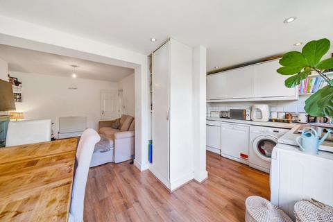 12 Canham Road, London, SE25 6RZ