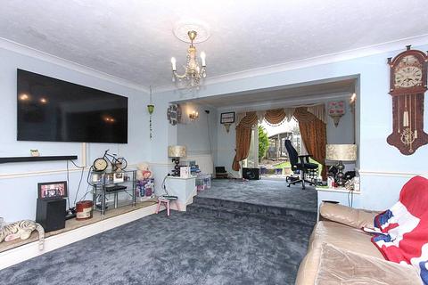 4 bedroom detached house for sale, Keycol Hill, Sittingbourne, Kent, ME9