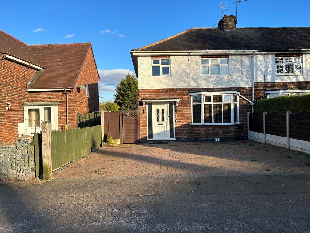 Knowle Lane, Kimberley, Nottingham, NG16 3 bed semidetached house £