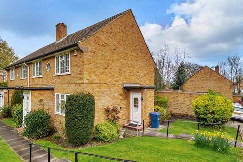 20 Hill Close, Stanmore, HA7 3BS
