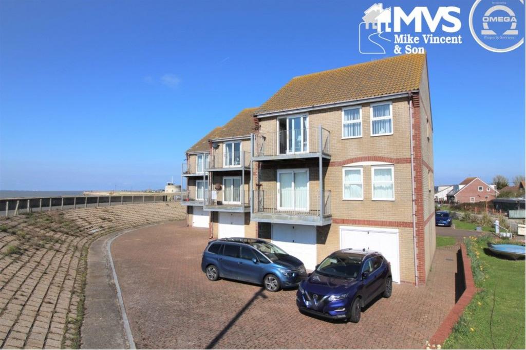 Stedman Court, Belsize Avenue, Jaywick, ClactononSea 2 bed flat for