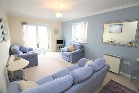 2 bedroom flat for sale, Stedman Court, Belsize Avenue, Jaywick, Clacton-on-Sea