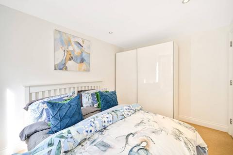 Flat 1, Quiet Way North Road, Richmond, TW9 4HB