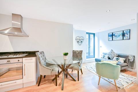 Flat 1, Quiet Way North Road, Richmond, TW9 4HB