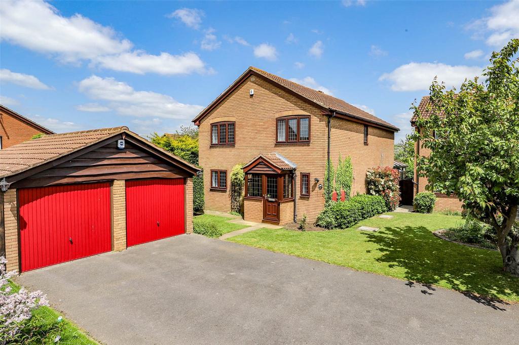 Langham Close, St. Albans... 4 bed detached house £950,000