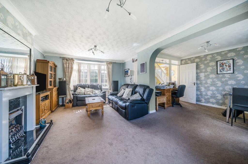 Honiton Way, Bedford 3 bed detached house for sale £450,000