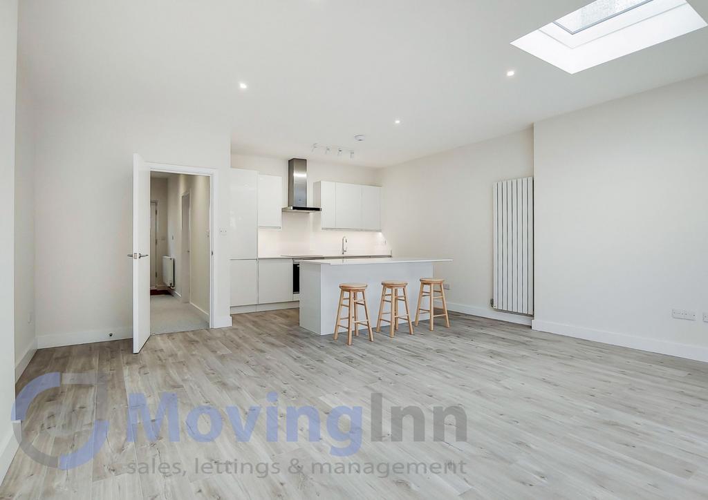 Canmore Gardens, Streatham Common, SW16 4 bed terraced house £3,400