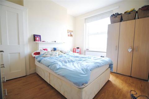 3 bedroom apartment to rent, Brecknock Road, London, N7