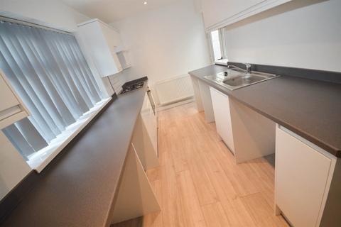 2 bedroom end of terrace house to rent, St. Johns Terrace, East Boldon