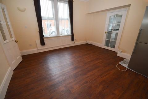 2 bedroom end of terrace house to rent, St. Johns Terrace, East Boldon