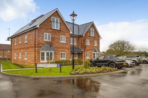 2 bedroom apartment to rent, Warfield