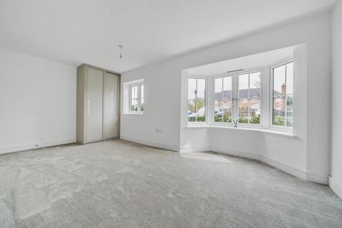 2 bedroom apartment to rent, Warfield