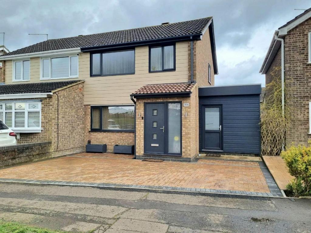 Obelisk Rise, Kingsthorpe, Northampton NN2 8SX 3 bed semidetached