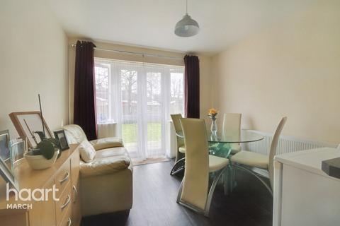 8 Bell Gardens, Wimblington, March, PE15 0RP