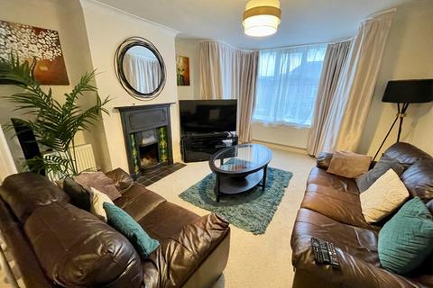 74 Wardown Crescent, Luton, LU2 7JT