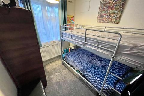 74 Wardown Crescent, Luton, LU2 7JT