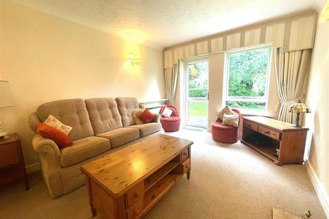 2 bedroom apartment for sale - Whitegates, Wilmslow Road, Cheadle