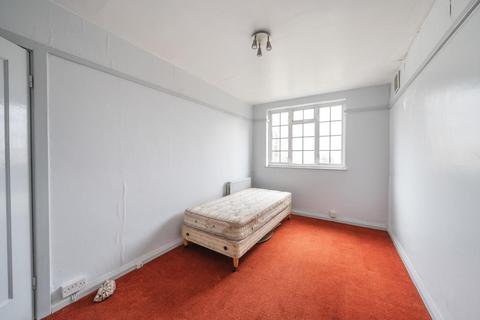 3 bedroom flat for sale, Streatham Common North, Streatham