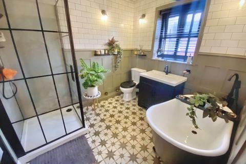 1 Ash Grove, Heald Green, Cheadle, SK8 3JA