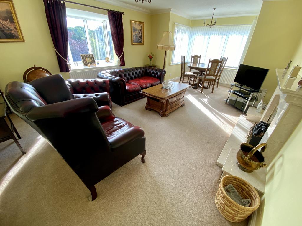 South View Gardens, Schools Hill... 2 bed apartment £240,000