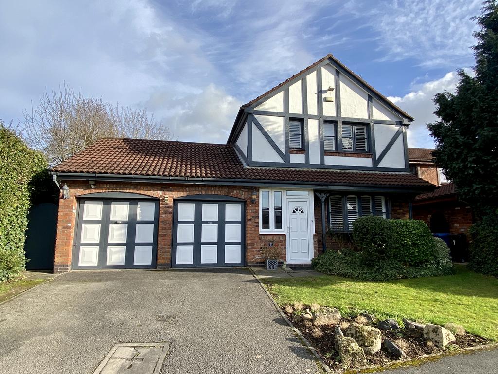 Marchbank Drive,Cheadle,SK8 1QY 3 bed detached house £550,000