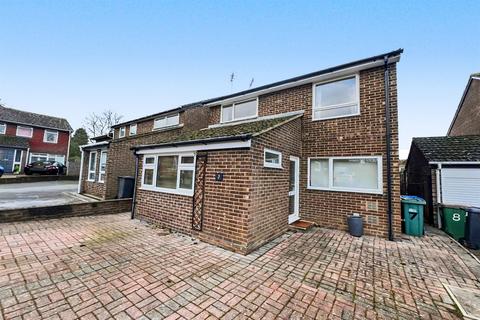 undefined, Reapers Close, Horsham, RH12
