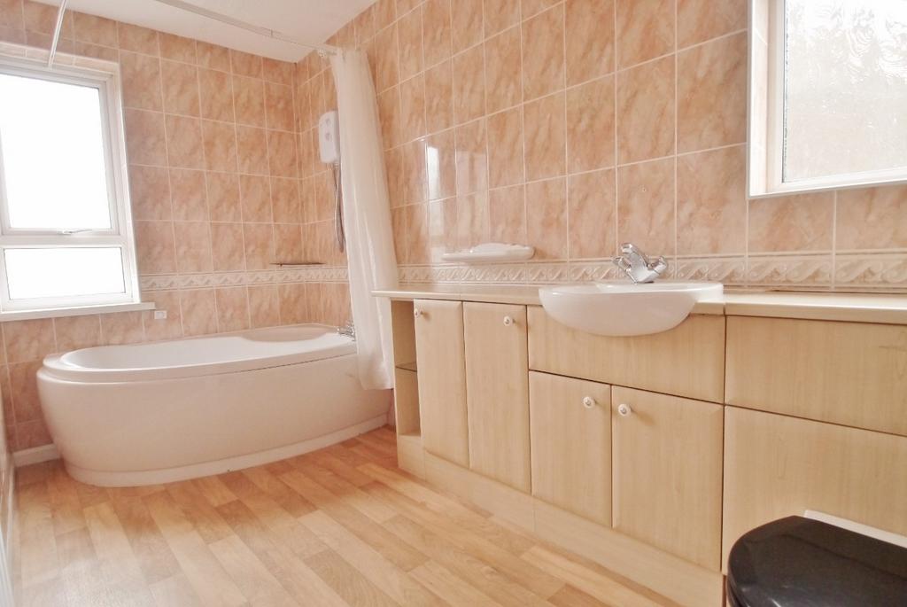 Family Bath / Shower