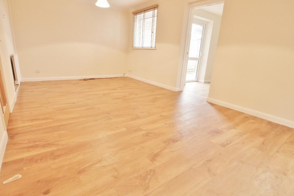 Lounge / Sitting Roo