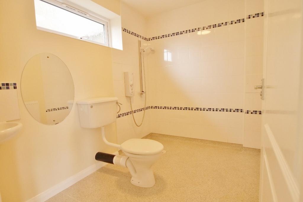 Ground Floor En Suit