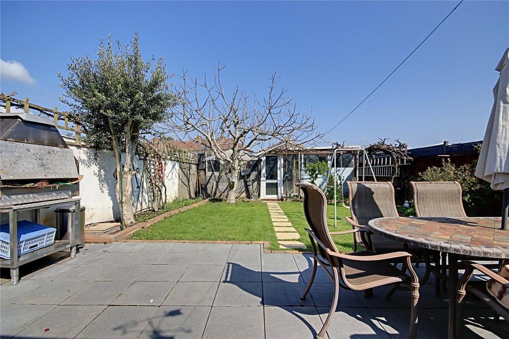 Broadlands Avenue, Enfield, EN3 4 bed end of terrace house £615,000