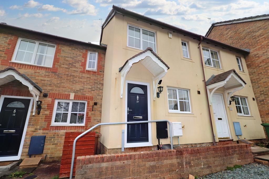 Downey Grove, Penpedairheol, Hengoed, CF82 2 bed terraced house £775