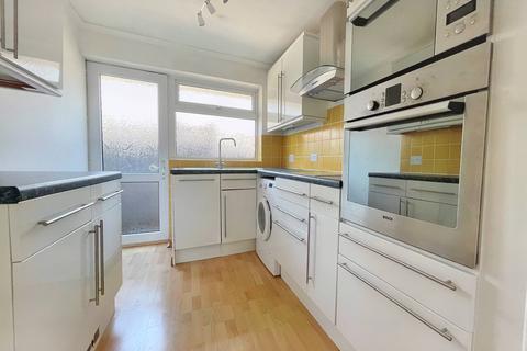 12 Cedar Close, Eastbourne, BN22 0SF