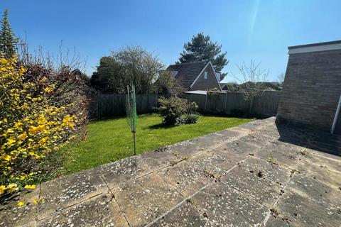 12 Cedar Close, Eastbourne, BN22 0SF
