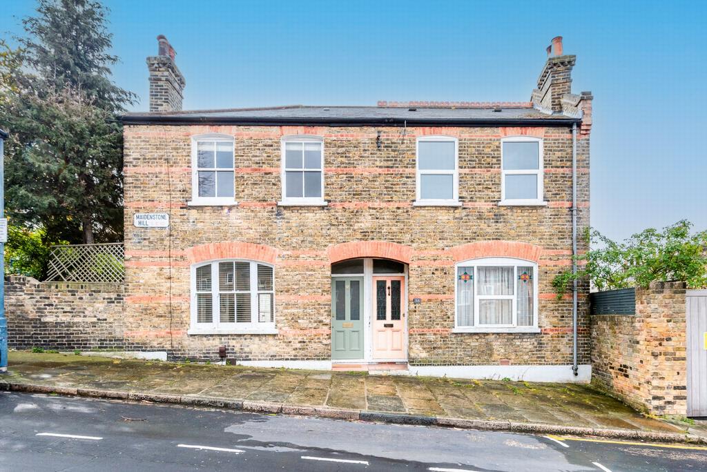 Maidenstone Hill, Greenwich, SE10 2 bed house for sale £800,000