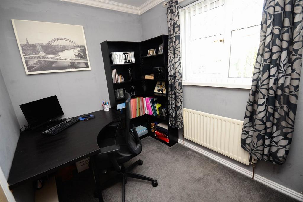 Bedroom/Study