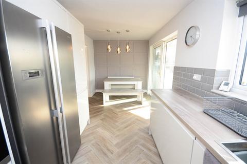 7 Briarsyde Close, Whickham, Newcastle Upon Tyne, NE16 5UG