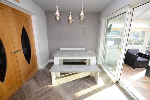 7 Briarsyde Close, Whickham, Newcastle Upon Tyne, NE16 5UG