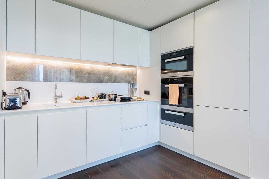 8 Casson- show flat (7).jpg