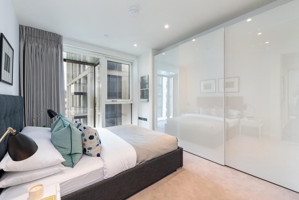 8 Casson- show flat (14).jpg