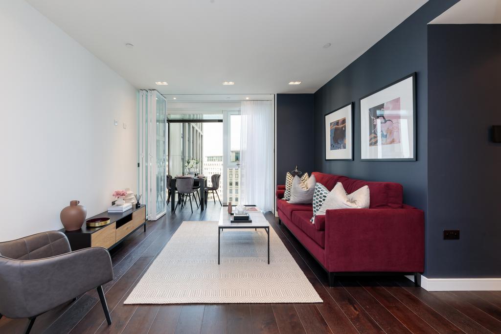 8 Casson- show flat (10).jpg
