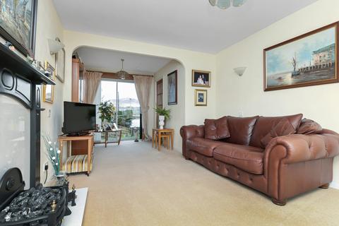 45 Eskhill, Penicuik, EH26 8DD