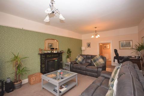 3 bedroom terraced house for sale, 2 Plas Newydd, Eldon Square, Dolgellau, LL40 1RD