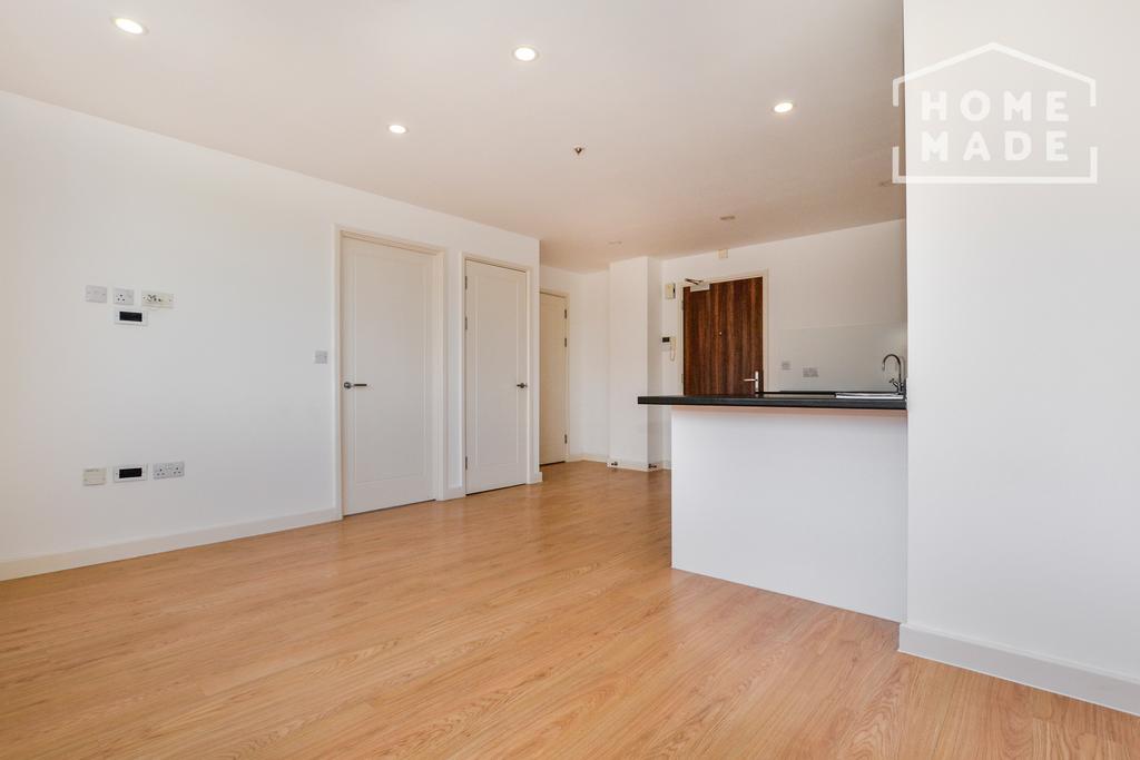 Trafford House, Basildon, SS16 1 bed flat £990 pcm (£228 pw)