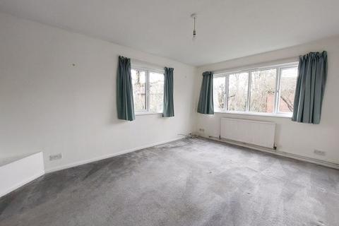1 bedroom flat for sale, Merrylands Court, Great Bookham KT23