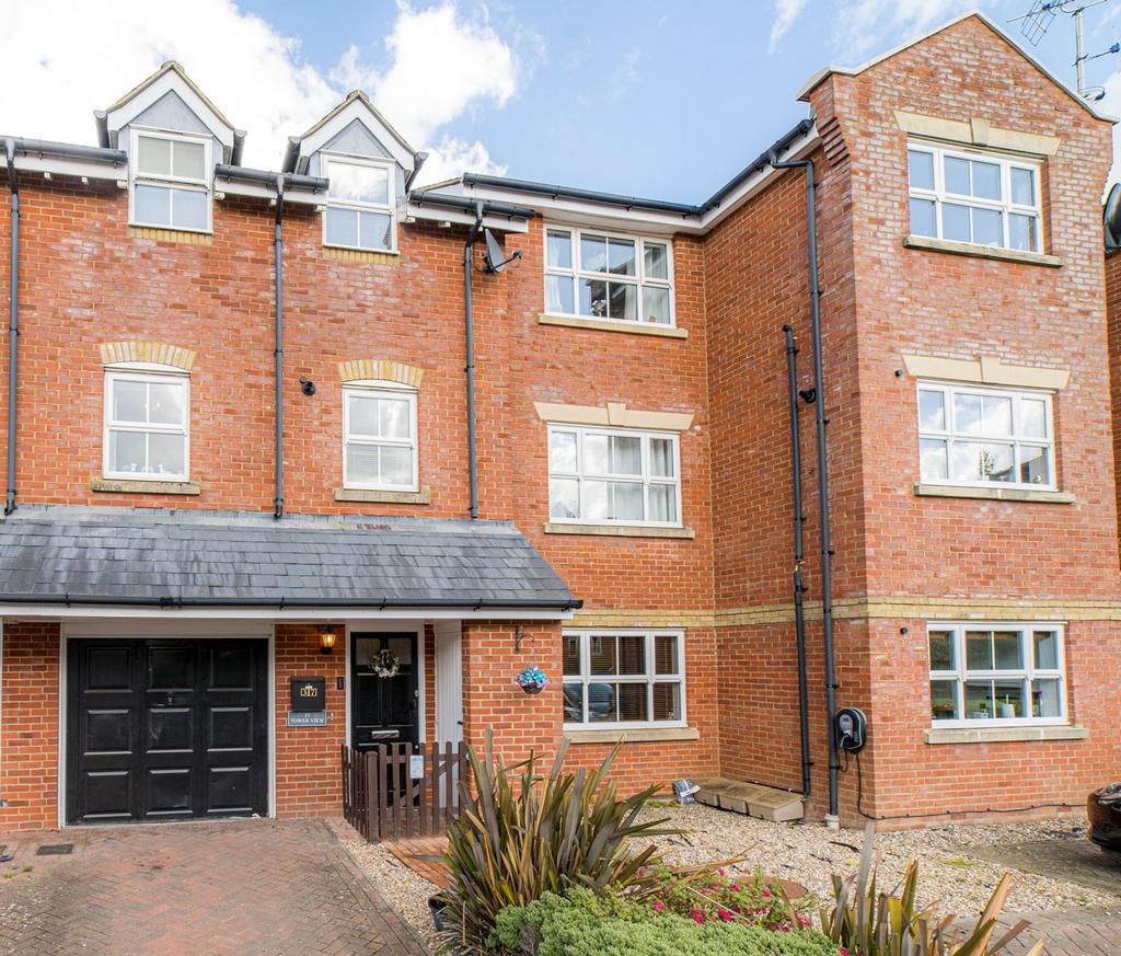 Tower View, Chartham, CT4 4 bed townhouse for sale £350,000