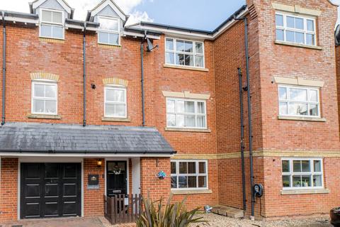 4 bedroom townhouse for sale, Tower View, Chartham, CT4